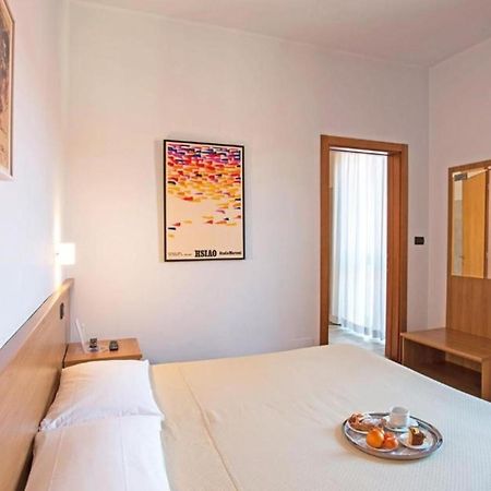 Hotel Lux Alessandria Luaran gambar