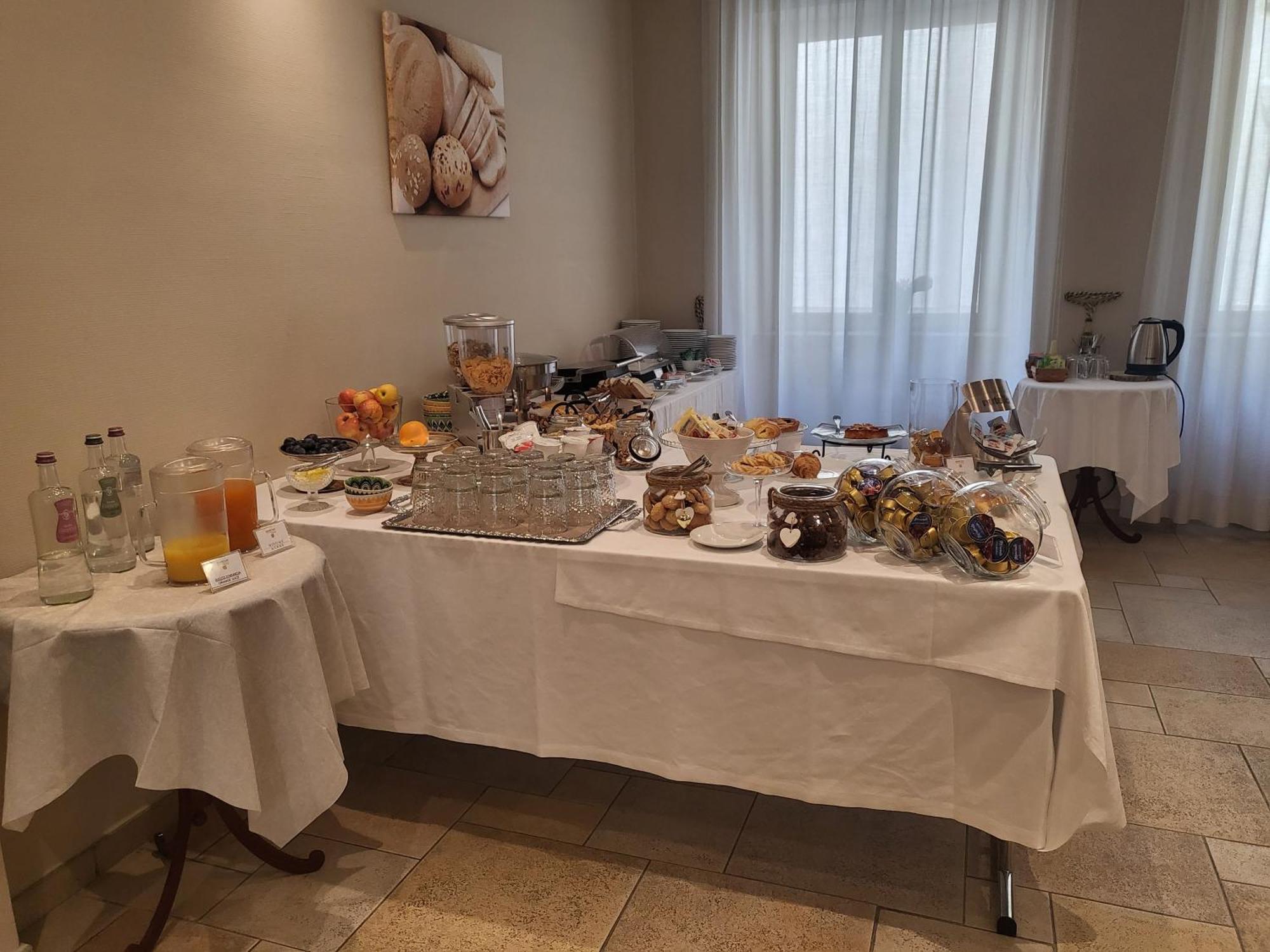 Hotel Lux Alessandria Luaran gambar