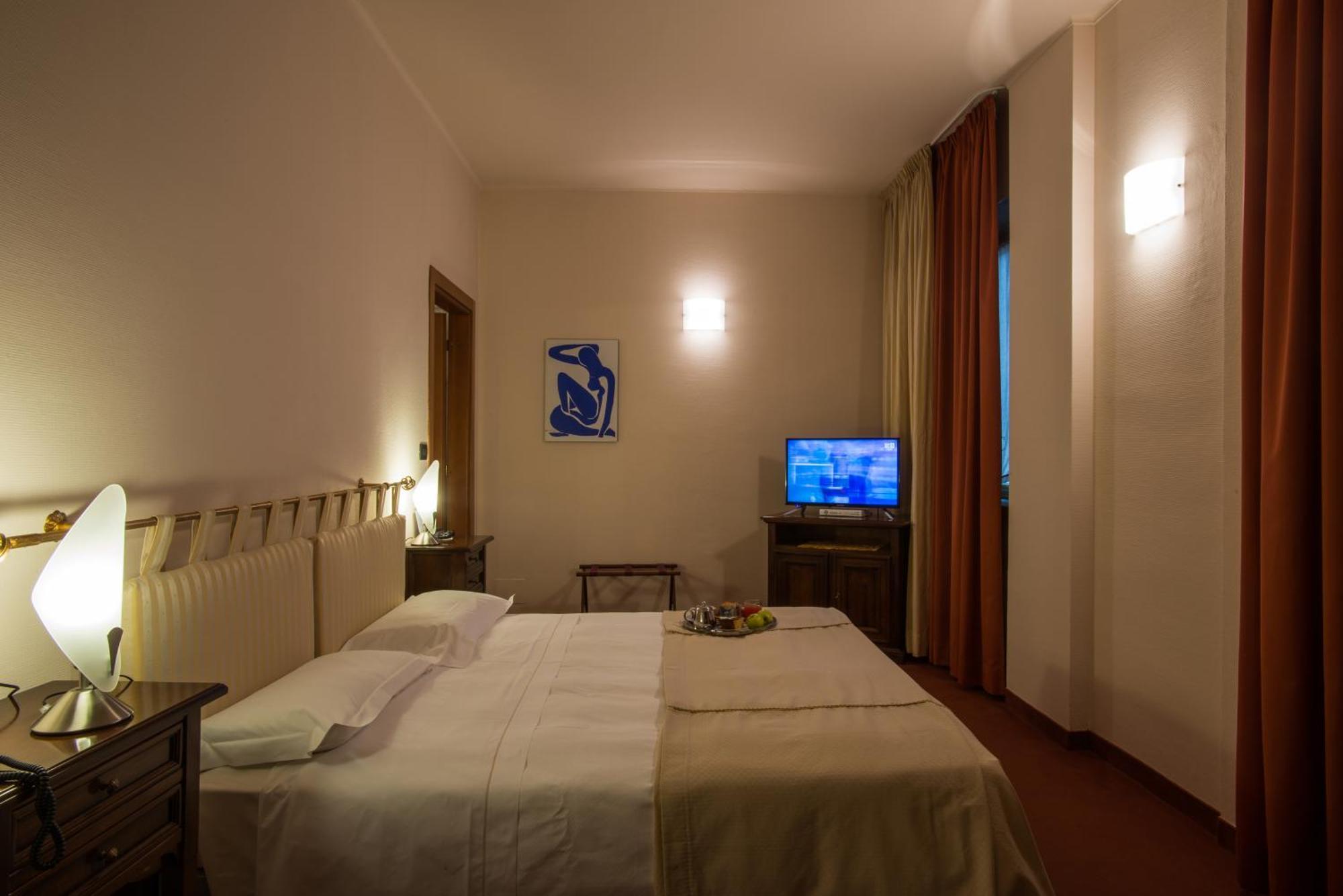 Hotel Lux Alessandria Luaran gambar