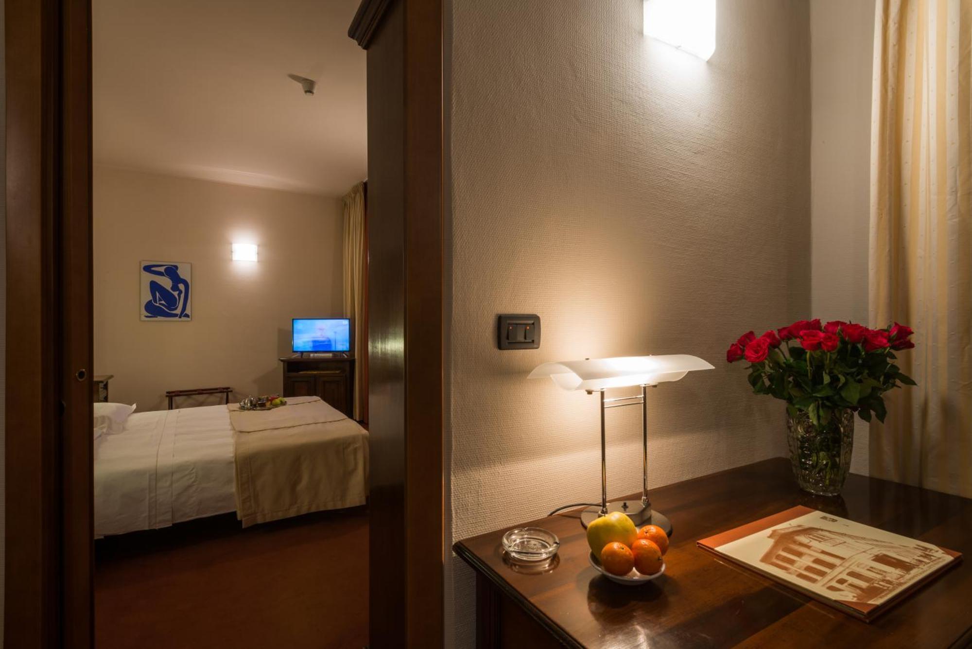 Hotel Lux Alessandria Luaran gambar