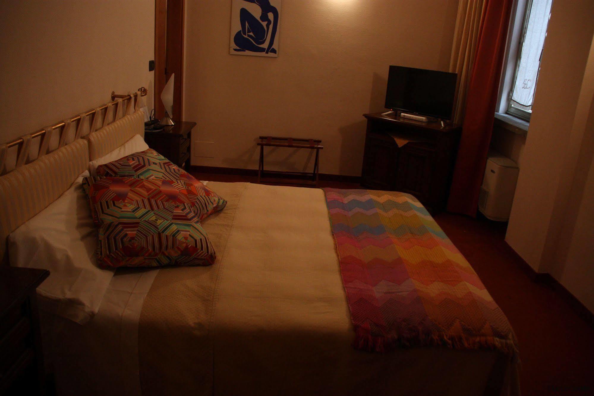 Hotel Lux Alessandria Luaran gambar