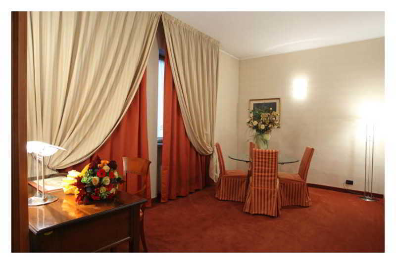Hotel Lux Alessandria Luaran gambar