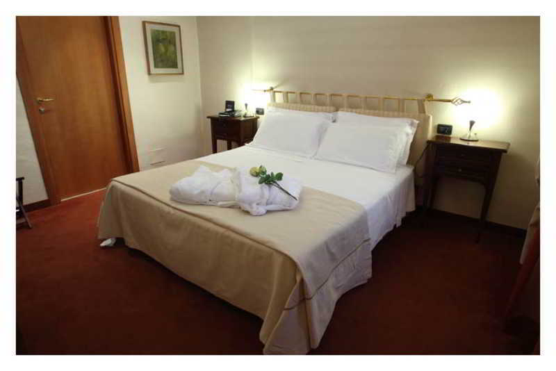 Hotel Lux Alessandria Luaran gambar